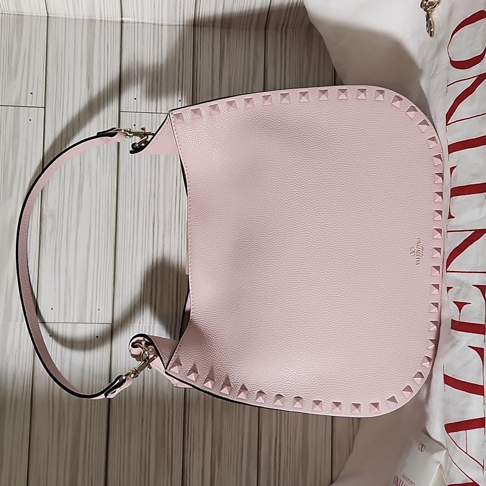 NWT Valentino Rose Quartz w/Gold Spike Studs Hand/Shoulder Bag - Picture 3 of 9